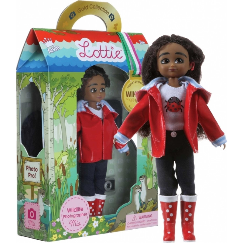 Lottie doll - Wildlife Photographer Mia